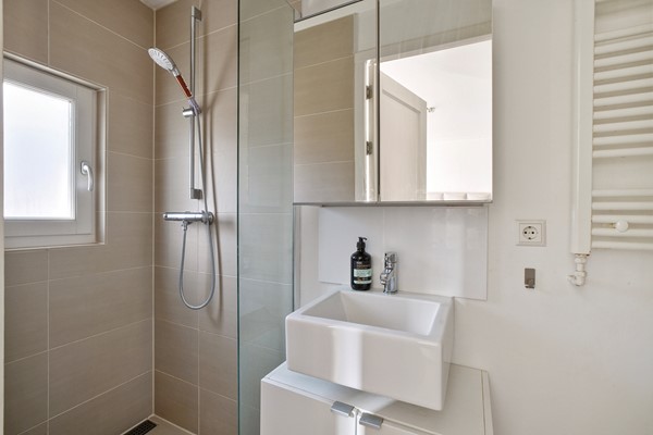 Medium property photo - Albert Cuypstraat 42B, 1072 CV Amsterdam